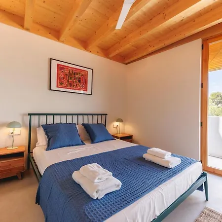 Bravissimo Canigo, Spacious And With Large Terrace Apartament Girona