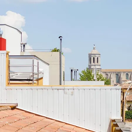 Bravissimo Canigo, Spacious And With Large Terrace Apartament Girona