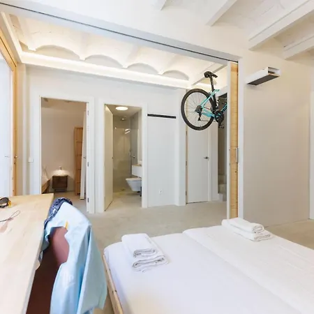 Bravissimo Canigo, Spacious And With Large Terrace خيرونا