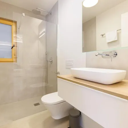 Bravissimo Canigo, Spacious And With Large Terrace * 赫罗纳