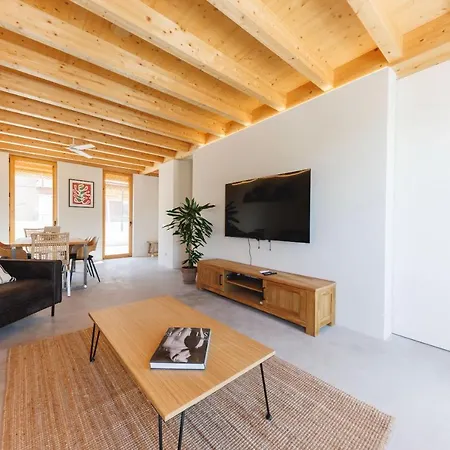 Bravissimo Canigo, Spacious And With Large Terrace *