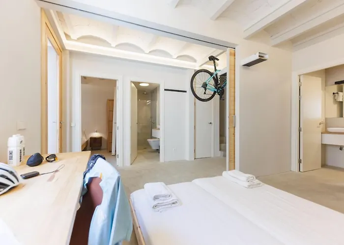 Bravissimo Canigo, Spacious And With Large Terrace Χιρόνα