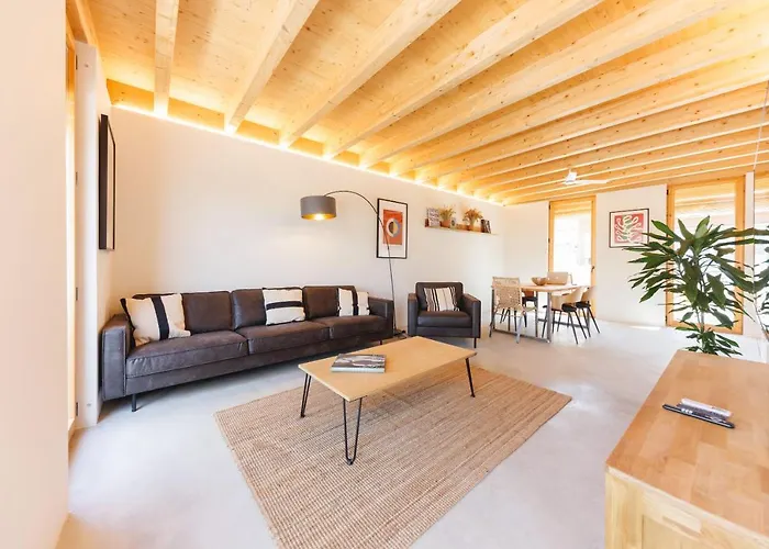 Bravissimo Canigo, Spacious And With Large Terrace Apartment *