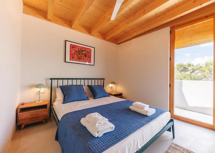 Bravissimo Canigo, Spacious And With Large Terrace Apartment Girona