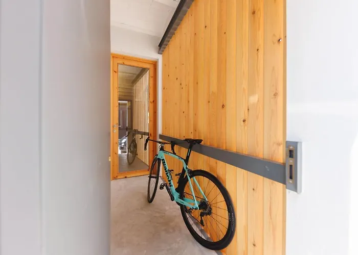 Bravissimo Canigo, Spacious And With Large Terrace דירה ז'ירונה