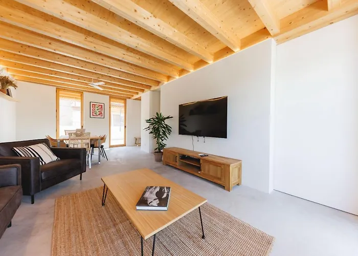 Bravissimo Canigo, Spacious And With Large Terrace *