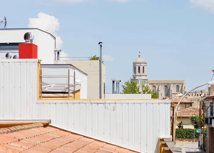 Bravissimo Canigo, Spacious And With Large Terrace דירה ז'ירונה