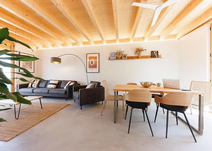 Bravissimo Canigo, Spacious And With Large Terrace ז'ירונה